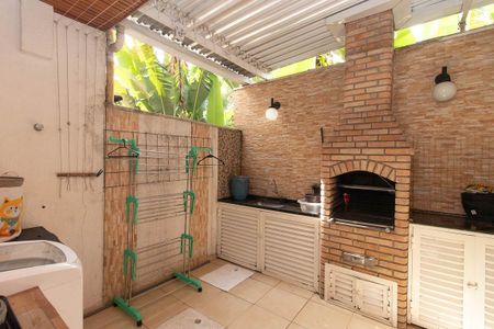 Casa de condomínio à venda com 87m², 2 quartos e 1 vaga Casa de condomínio à venda com 87m², 2 quartos e 1 vagaÁrea de Serviço