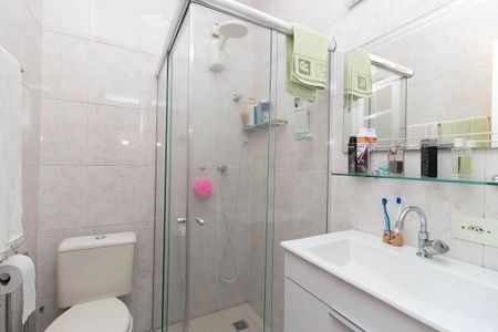 Casa de condomínio à venda com 87m², 2 quartos e 1 vaga Casa de condomínio à venda com 87m², 2 quartos e 1 vagaBanheiro da Suíte 1