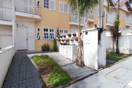 Casa de condomínio à venda com 87m², 2 quartos e 1 vaga Casa de condomínio à venda com 87m², 2 quartos e 1 vagaGaragem