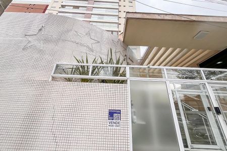 Apartamento à venda com 127m², 3 quartos e 3 vagasFachada + plaquinha