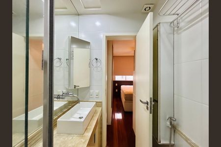 Apartamento para alugar com 105m², 3 quartos e 2 vagas