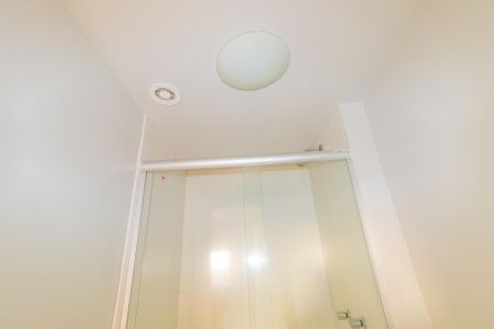 Apartamento para alugar com 71m², 2 quartos e 1 vaga Apartamento para alugar com 71m², 2 quartos e 1 vagaBanheiro da Suíte