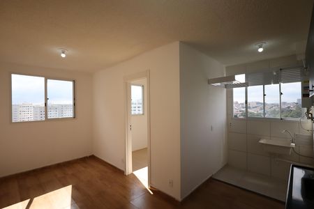 Sala  de apartamento para alugar com 2 quartos, 35m² em Jardim Sabara, São Paulo