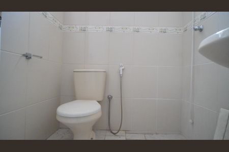 Apartamento para alugar com 48m², 2 quartos e 1 vaga Apartamento para alugar com 48m², 2 quartos e 1 vagaBanheiro