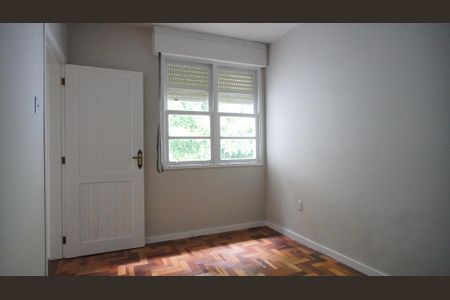 Quarto 2 de apartamento para alugar com 2 quartos, 48m² em Santa Maria Goretti, Porto Alegre