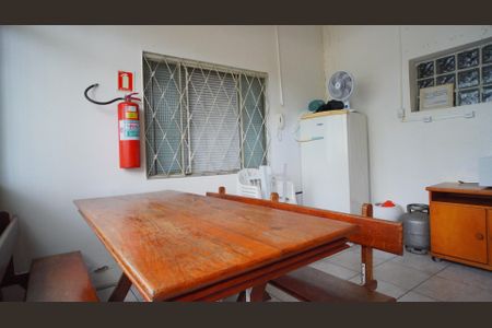 Apartamento para alugar com 48m², 2 quartos e 1 vaga Apartamento para alugar com 48m², 2 quartos e 1 vagaÁrea comum - Salão de festas