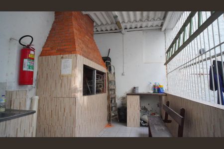 Apartamento para alugar com 48m², 2 quartos e 1 vaga Apartamento para alugar com 48m², 2 quartos e 1 vagaÁrea comum - Churrasqueira
