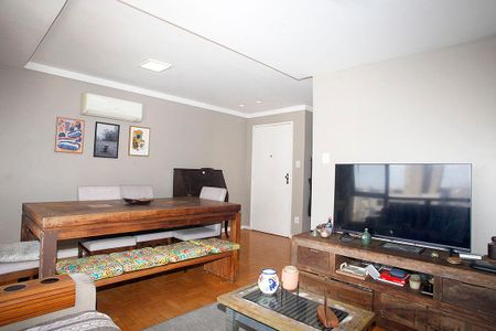Sala de apartamento para alugar com 3 quartos, 100m² em Petrópolis, Porto Alegre
