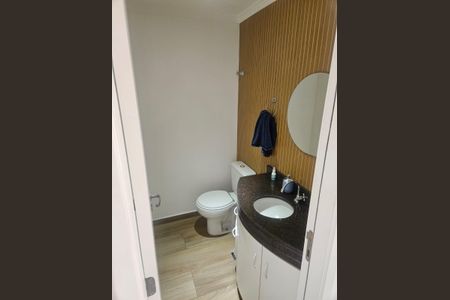 Apartamento à venda com 123m², 3 quartos e 2 vagas Apartamento à venda com 123m², 3 quartos e 2 vagasBanheiro