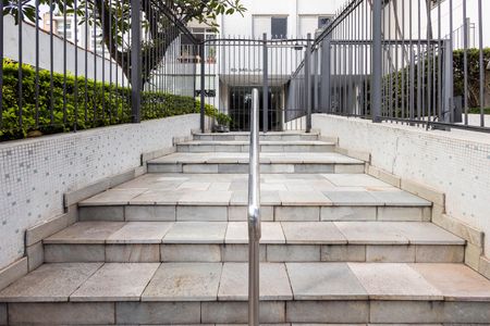 Entrada de apartamento para alugar com 2 quartos, 75m² em Pinheiros, São Paulo