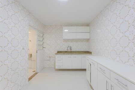 Cozinha de apartamento para alugar com 2 quartos, 75m² em Pinheiros, São Paulo