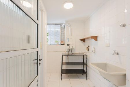 Área de Serviço de apartamento para alugar com 2 quartos, 75m² em Pinheiros, São Paulo