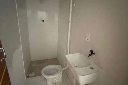 Banheiro de casa para alugar com 1 quarto, 55m² em Parque Lafaiete, Duque de Caxias