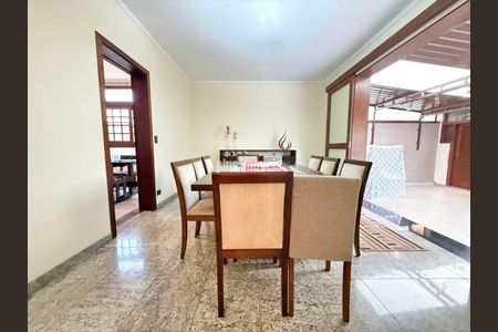 Casa de Condomínio à venda com 5 quartos, 425m² em Super Quadra Morumbi, São Paulo