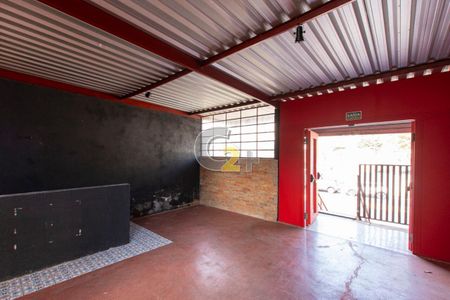 Casa para alugar com 4 quartos, 280m² em Vila Romana, São Paulo