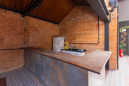 Casa para alugar com 4 quartos, 280m² em Vila Romana, São Paulo