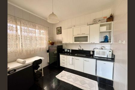 Casa à venda com 10 quartos, 285m² em Itaipu, Niterói