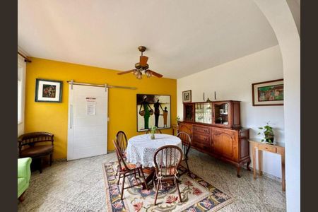 Casa à venda com 10 quartos, 285m² em Itaipu, Niterói