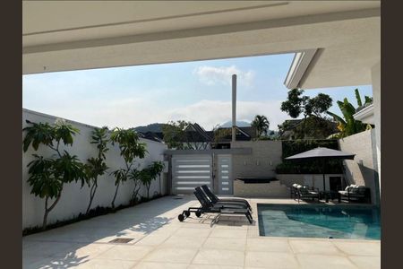 Casa para alugar com 3 quartos, 400m² em Barra da Tijuca, Rio de Janeiro