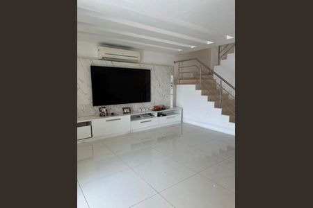 Casa para alugar com 3 quartos, 400m² em Barra da Tijuca, Rio de Janeiro