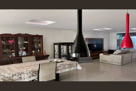 Casa à venda com 3 quartos, 200m² em Campo Grande, Rio de Janeiro