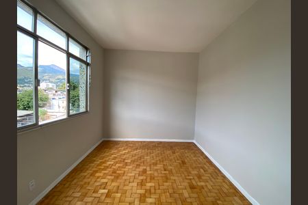 Apartamento à venda com 82m², 3 quartos e 1 vaga