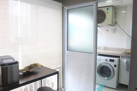 Apartamento à venda com 75m², 2 quartos e 1 vagaVaranda