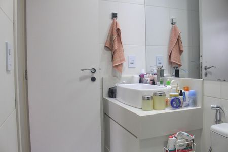 Apartamento à venda com 75m², 2 quartos e 1 vagaBanheiro da Suíte