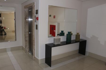 Apartamento à venda com 75m², 2 quartos e 1 vagaHall social