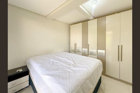 Apartamento para alugar com 73m², 2 quartos e 1 vagaSuíte 
