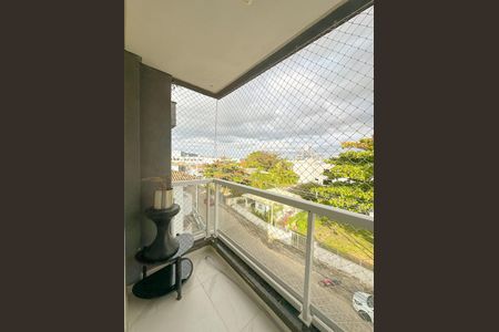 Apartamento para alugar com 73m², 2 quartos e 1 vagaVaranda