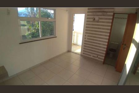 Casa à venda com 3 quartos, 120m² em Tanque, Rio de Janeiro