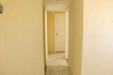 Corredor de apartamento para alugar com 2 quartos, 52m² em Jardim Jasmim, Nova Iguaçu