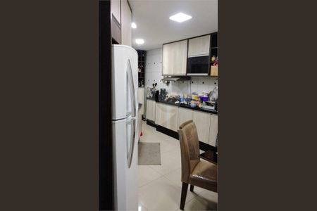 Casa à venda com 3 quartos, 320m² em Parque Santa Rita, São Paulo