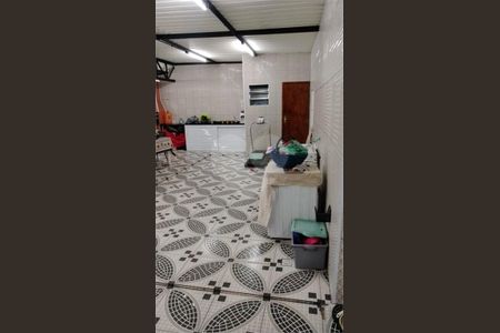 Casa à venda com 3 quartos, 320m² em Parque Santa Rita, São Paulo
