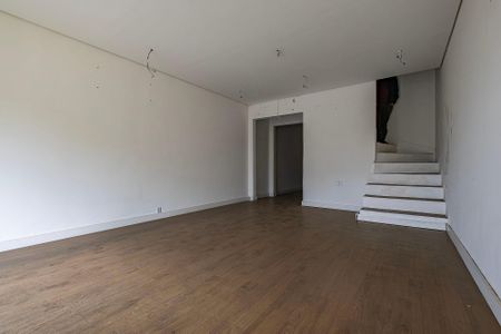 Sala de casa para alugar com 2 quartos, 135m² em Vila Madalena, São Paulo