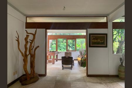 Casa à venda com 658m², 4 quartos e sem vaga