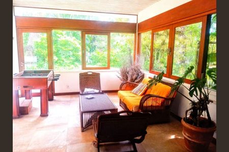 Casa à venda com 658m², 4 quartos e sem vaga