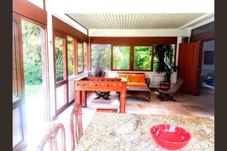 Casa à venda com 4 quartos, 658m² em Itacoatiara, Niterói