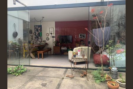 Casa à venda com 4 quartos, 658m² em Itacoatiara, Niterói