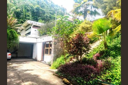 Casa à venda com 658m², 4 quartos e sem vaga