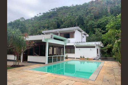 Casa à venda com 658m², 4 quartos e sem vaga