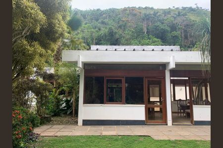 Casa à venda com 658m², 4 quartos e sem vaga