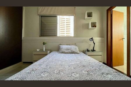 Apartamento à venda com 3 quartos, 80m² em Sagrada Família, Belo Horizonte