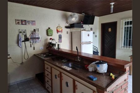 Casa à venda com 240m², 3 quartos e 7 vagas