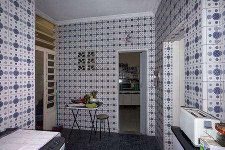 Casa à venda com 180m², 3 quartos e sem vaga Casa à venda com 180m², 3 quartos e sem vagaCozinha