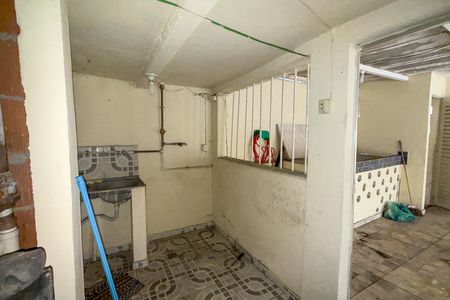 Casa à venda com 180m², 3 quartos e sem vaga Casa à venda com 180m², 3 quartos e sem vagaQuarto de Serviço