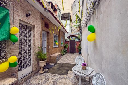 Casa à venda com 180m², 3 quartos e sem vaga Casa à venda com 180m², 3 quartos e sem vagaÁrea comum