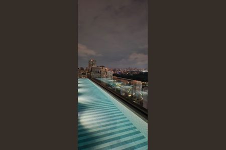 Studio à venda com 38m², 1 quarto e sem vaga Studio à venda com 38m², 1 quarto e sem vagaPiscina