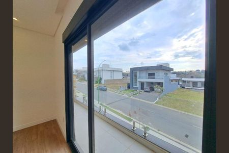 Casa à venda com 241m², 3 quartos e 4 vagas